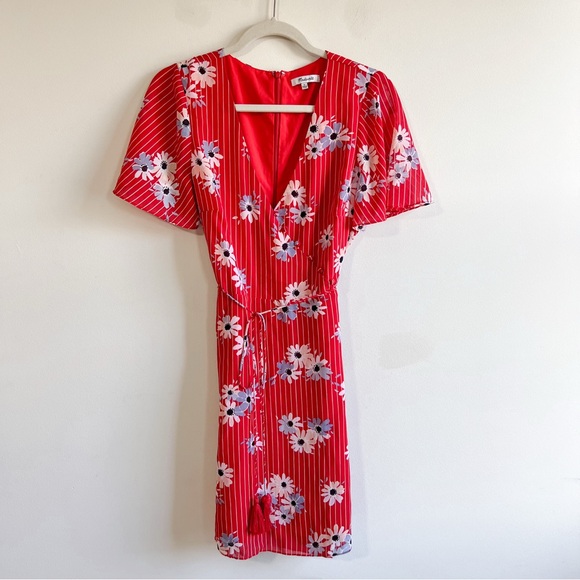 Madewell Button Wrap Dress in Daisy Society - Picture 1 of 11